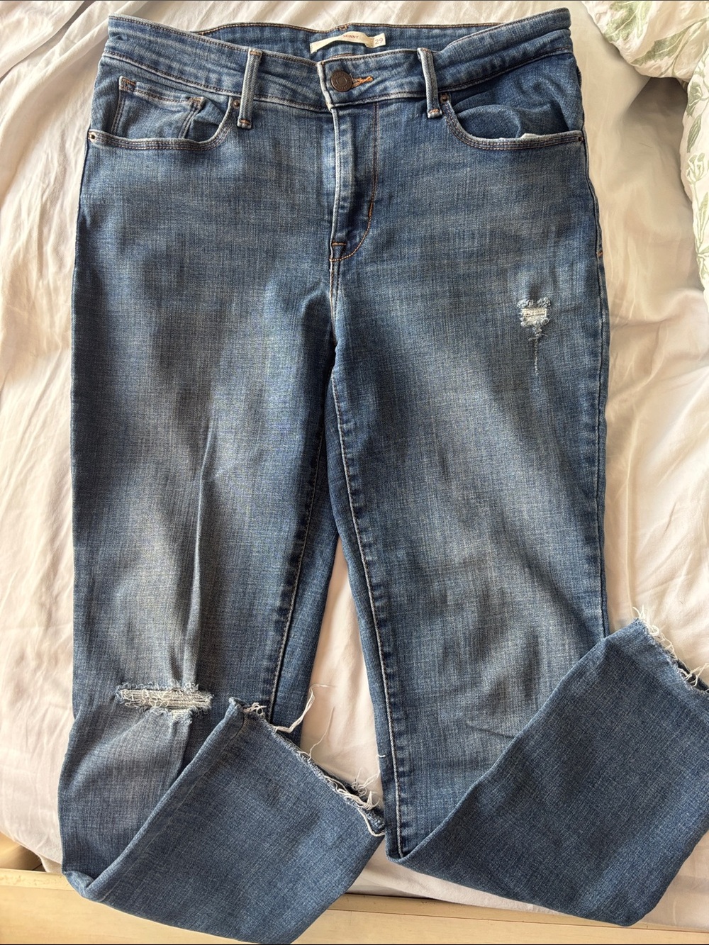 Levi’s- Women's Distressed Mid Blue Jeans - Classic Stretch Denim